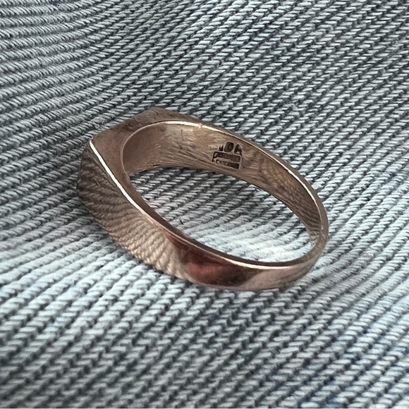 10k rose gold signet ring - Picture 7 of 8